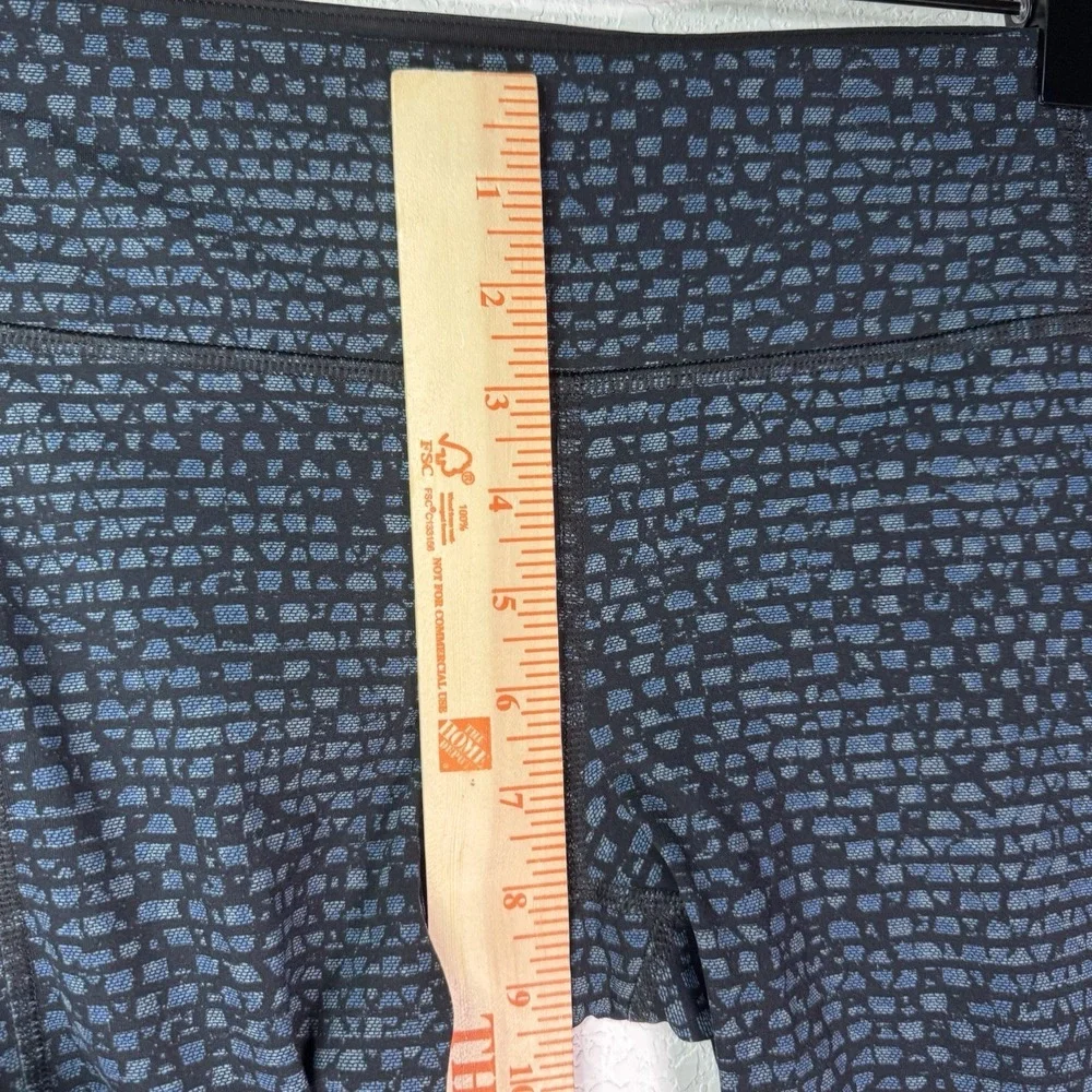 Lululemon | Leggings‎ Crop Black Blue Pattern Mesh Pocket | Women Size 6
